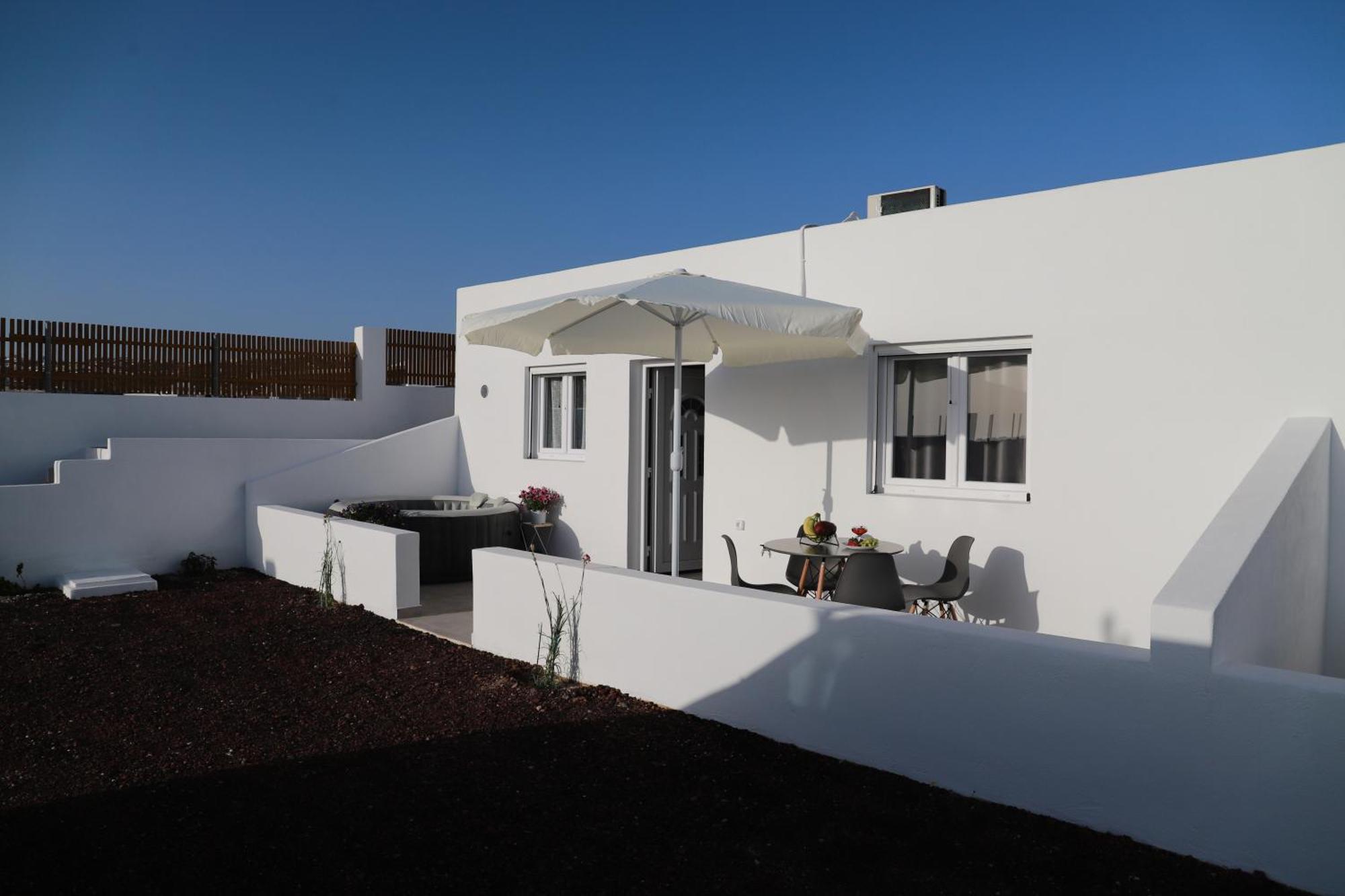 Calma Eco Houses Sunset View Emporio  Extérieur photo