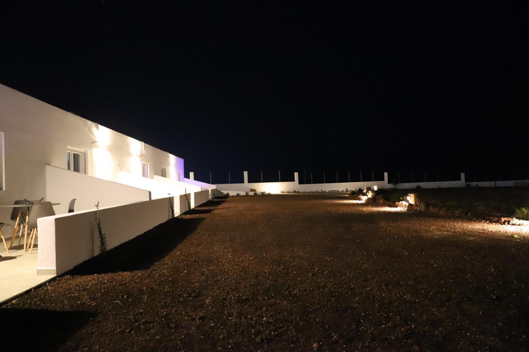 Calma Eco Houses Sunset View Emporio  Extérieur photo