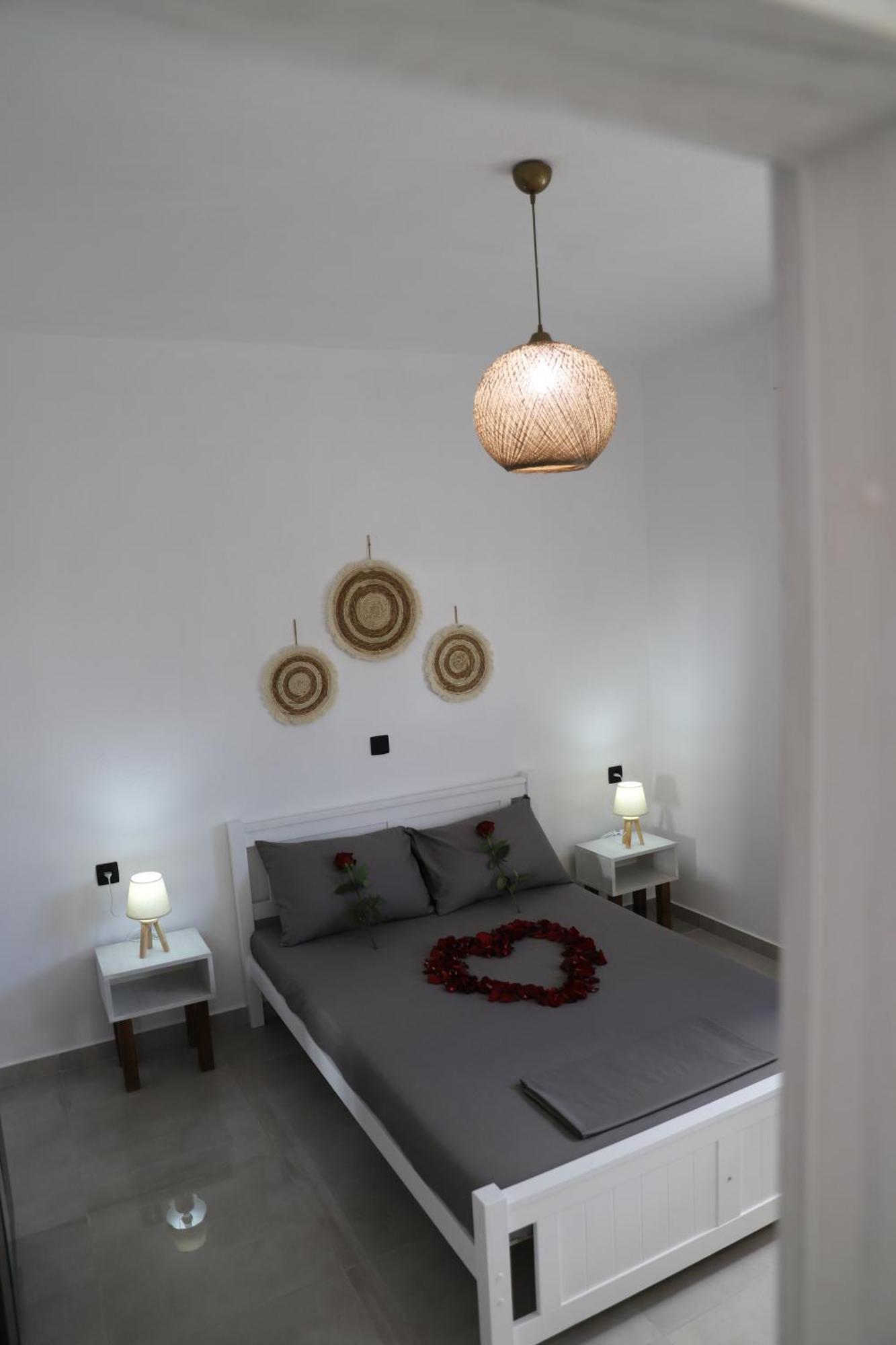 Calma Eco Houses Sunset View Emporio  Extérieur photo