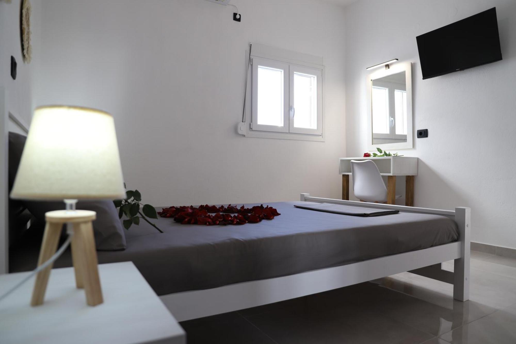 Calma Eco Houses Sunset View Emporio  Extérieur photo