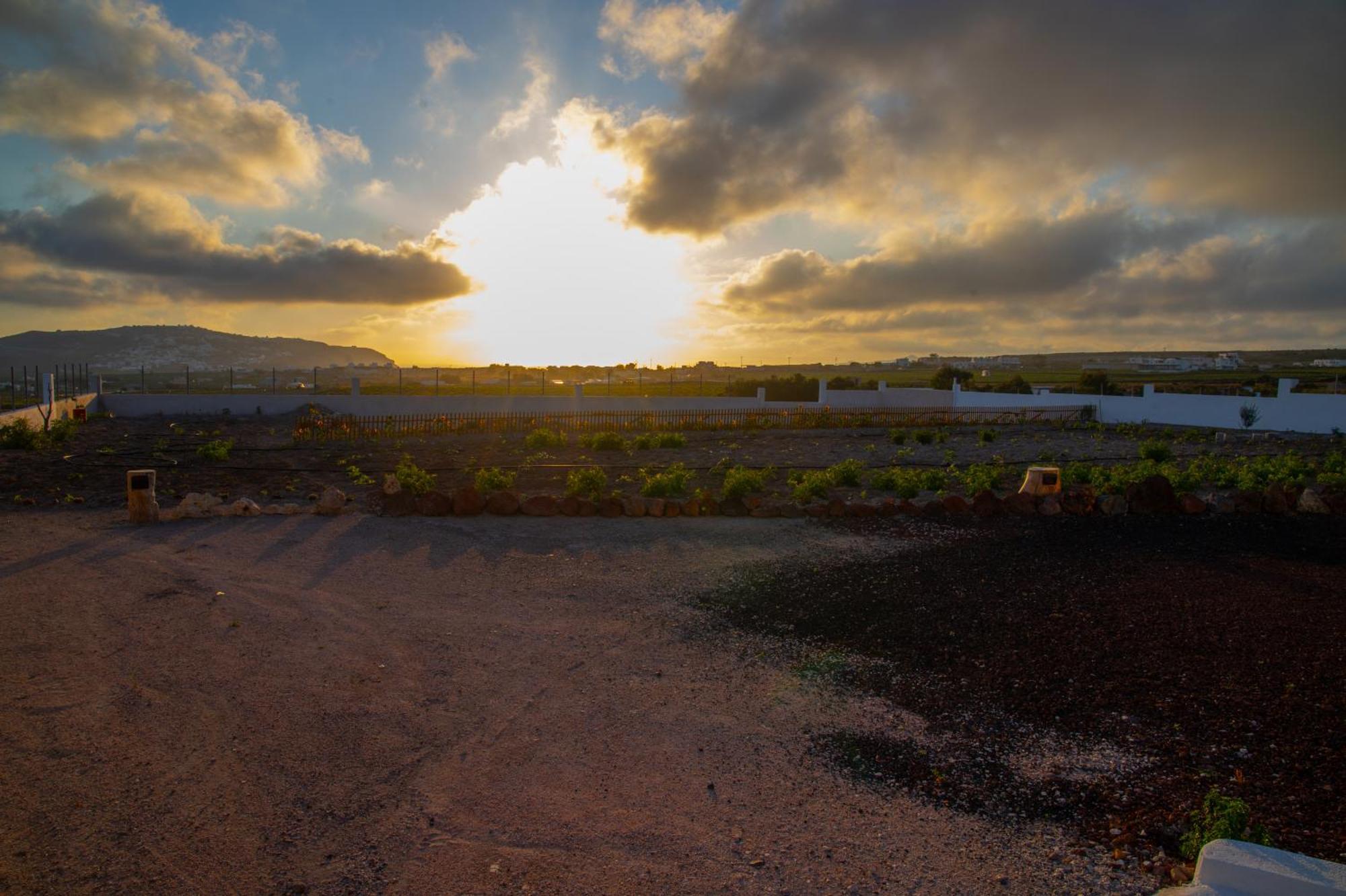 Calma Eco Houses Sunset View Emporio  Extérieur photo